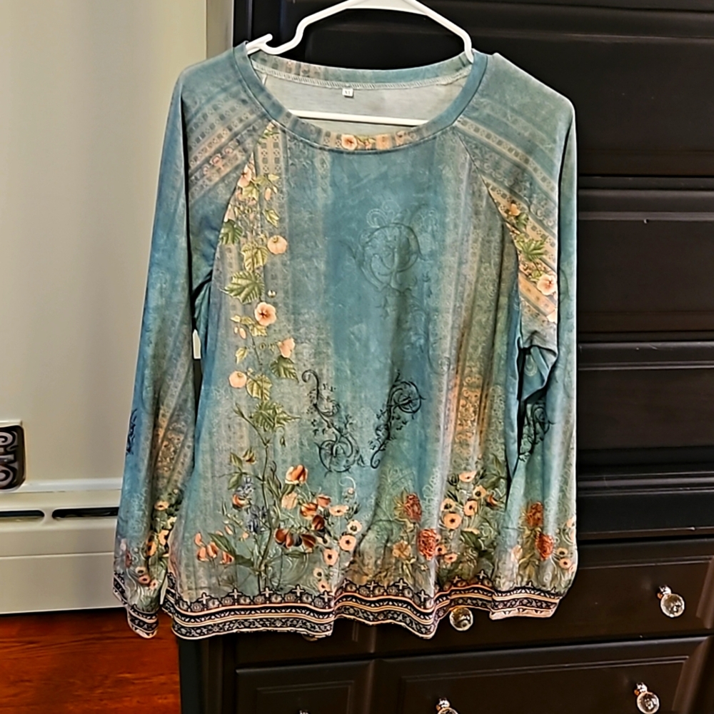 Lovely long sleeve blouse